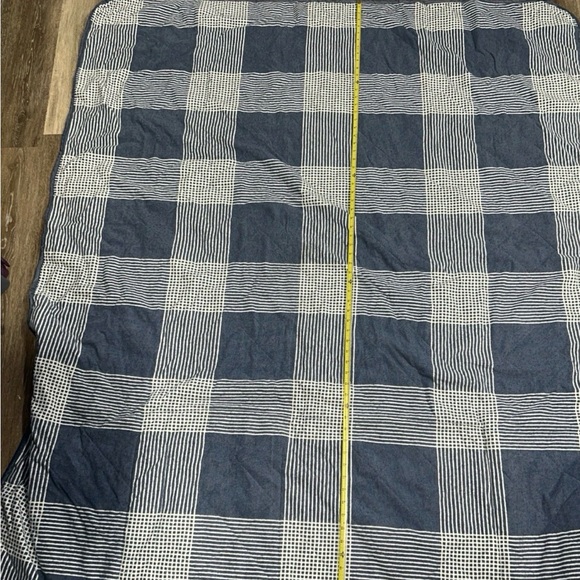 UGG Mischa Quilted Outdoor Blanket Hiking Beach Picnic Camping Gray White 60x72 - Picture 7 of 8